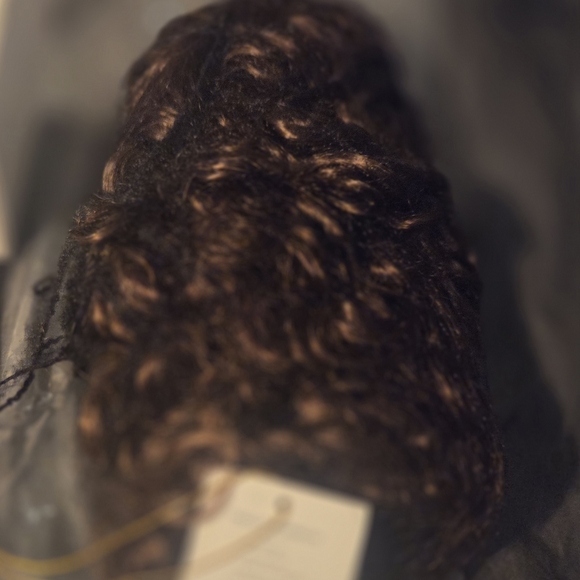 NEW IZIWIG 16" Curly Remy Human Hair Wig - #4 Chocolate Brown - Estate Piece - Picture 4 of 7